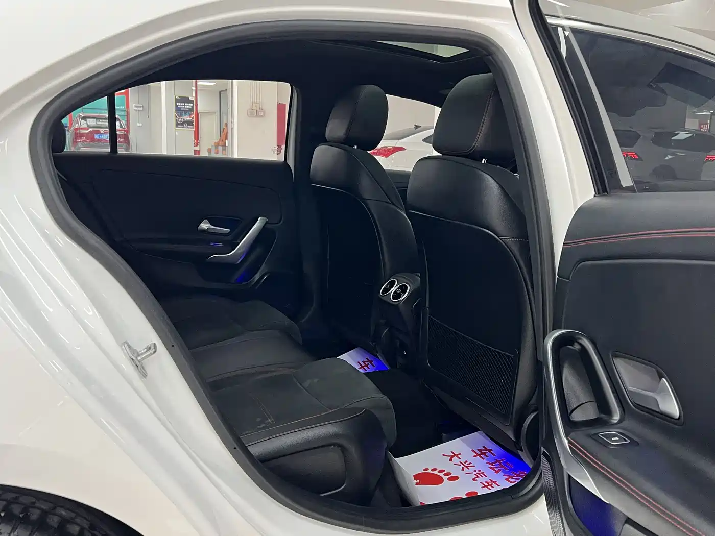Mercedes-Benz A-Class 2023 A 200 L Fashion фото 14