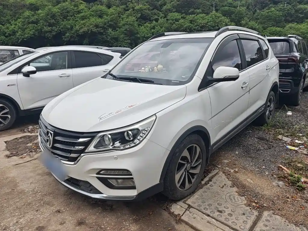 Baojun 560 2017 2017 1.5T DCT Flagship 7-seater