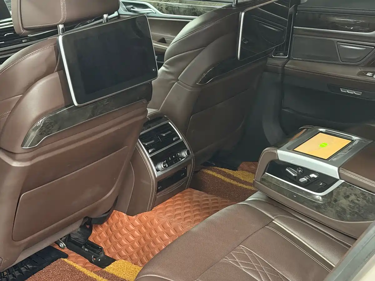 BMW 7 Series 2018 740Li Leading Type Excellence Package фото 10