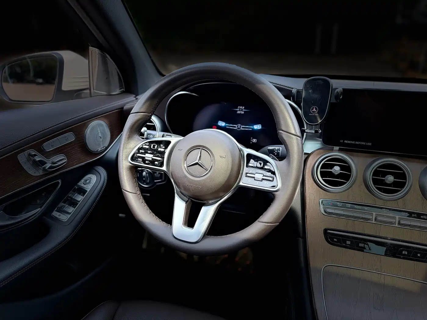 Mercedes-Benz GLC 2022 Facelift GLC 300 L 4MATIC Luxury фото 7