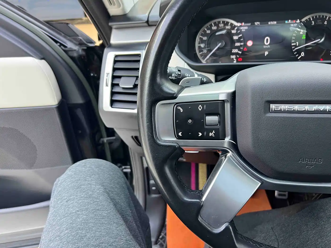 Land Rover Discovery 2023 360PS R-Dynamic S фото 13