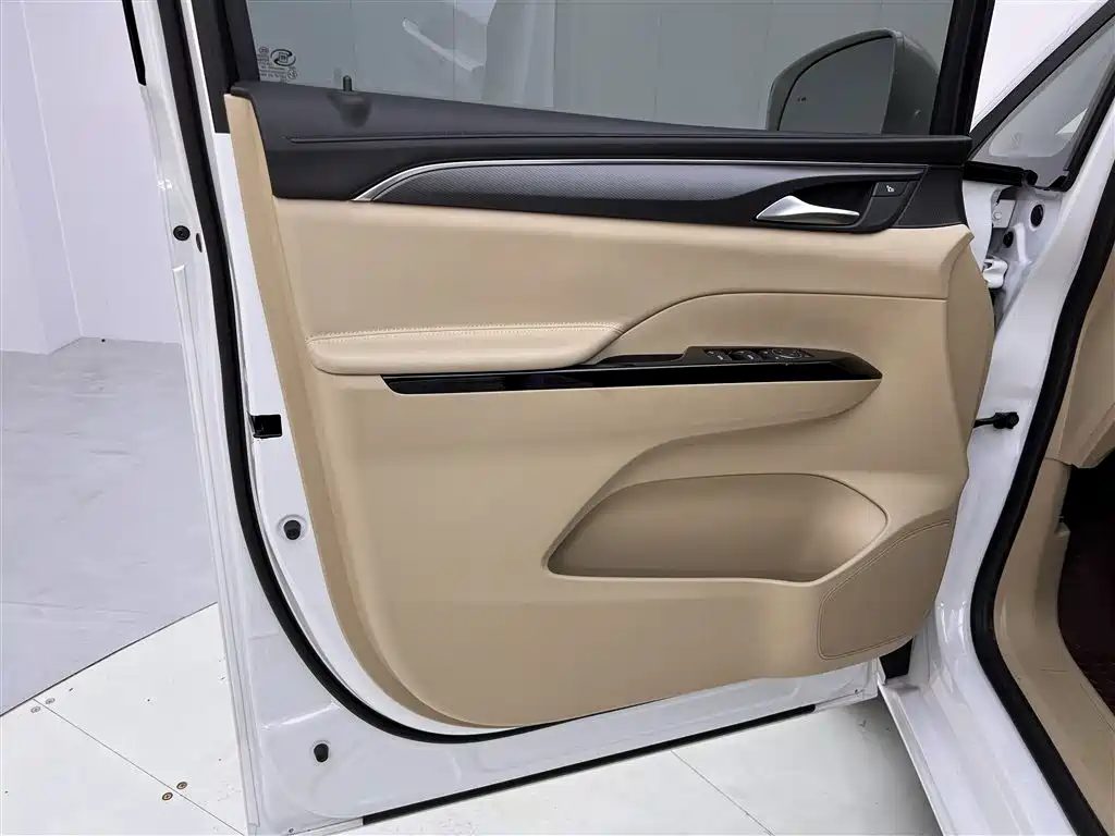 Buick GL8 New Energy 2025 Land Honor Premium Edition 7-Seater фото 17