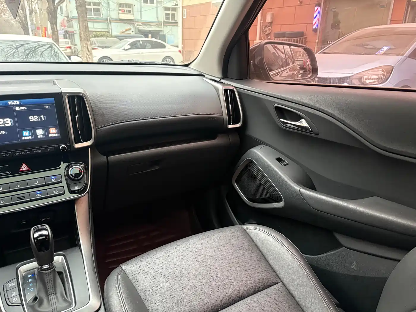 Hyundai Beijing Hyundai ix35 2019 2.0L Automatic 2WD Zhiyong·Smooth Enjoy China VI фото 10