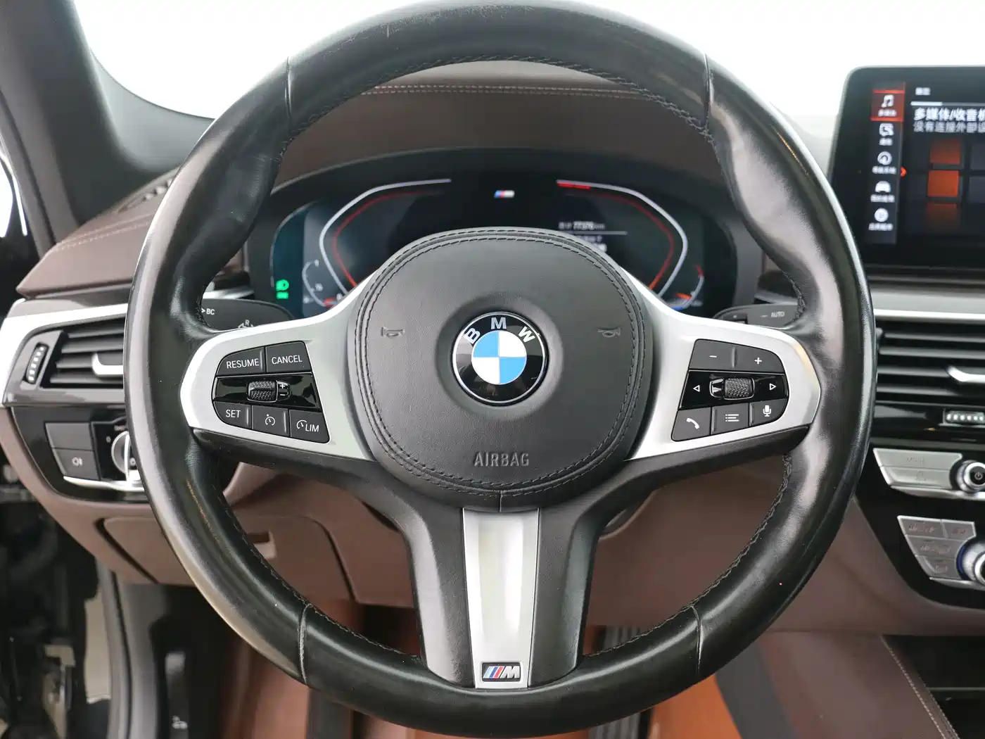 BMW 5 Series 2022 525Li M Sport Package фото 11