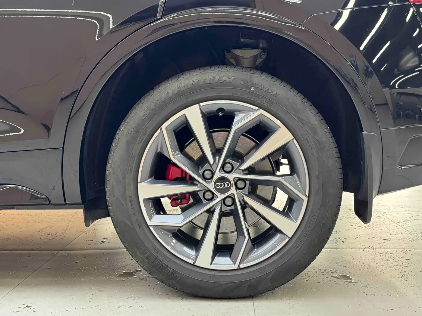 Audi Q5L 2023 40T Luxury Dynamic фото 18