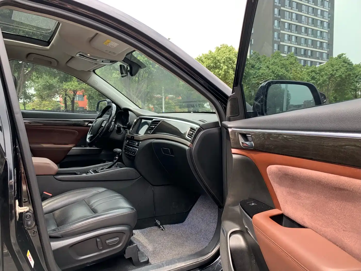 GAC Trumpchi Trumpchi GS8 2017 320T 2WD Luxury Smart Connect (7-seater) фото 13