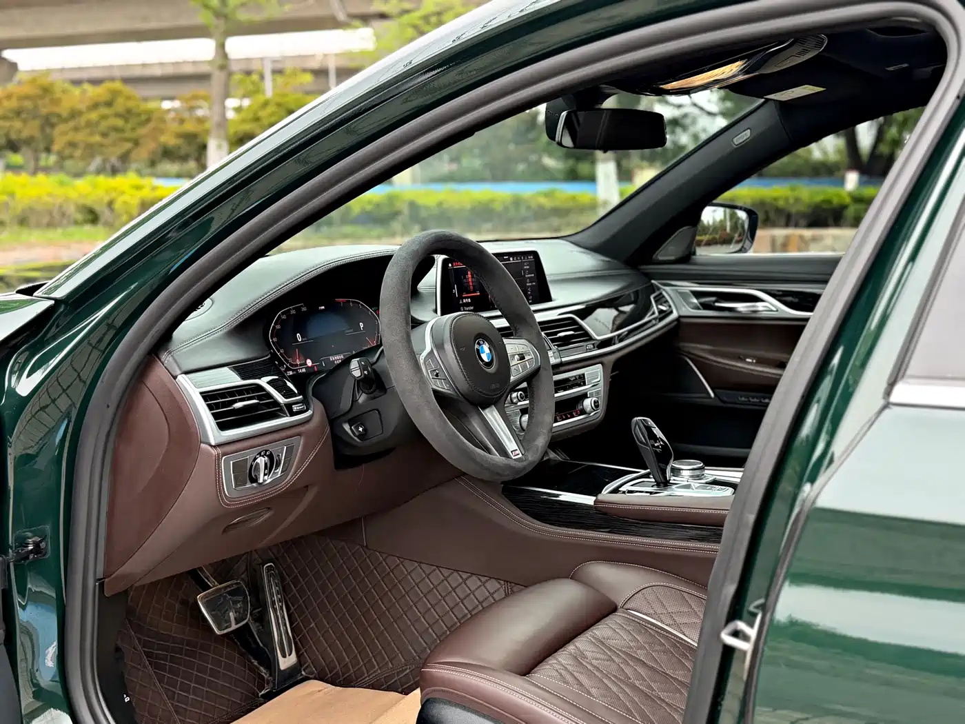 BMW 7 Series 2019 740Li Exclusive M Sport Package фото 5