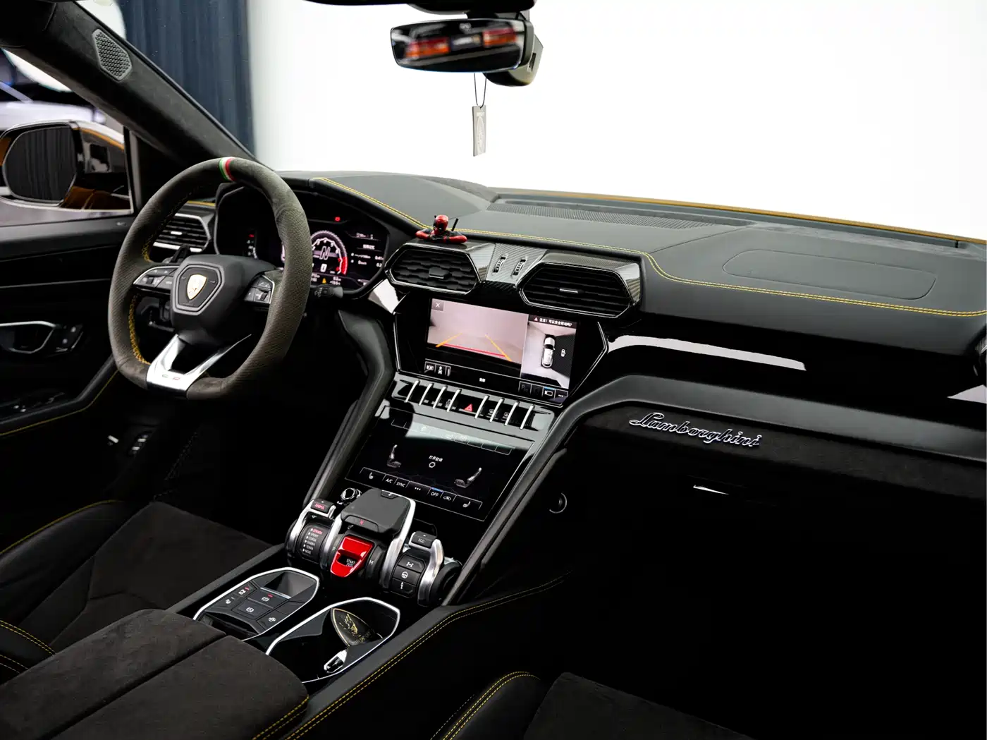 Lamborghini Urus 2021 4.0T V8 фото 22