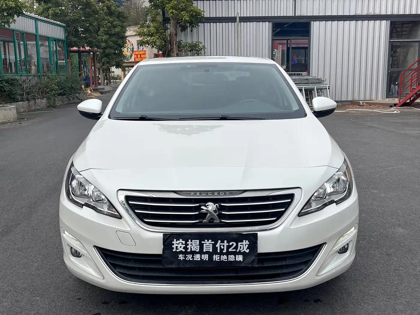 Peugeot 408 2015 Model 1.2T Automatic Luxury Edition фото 2