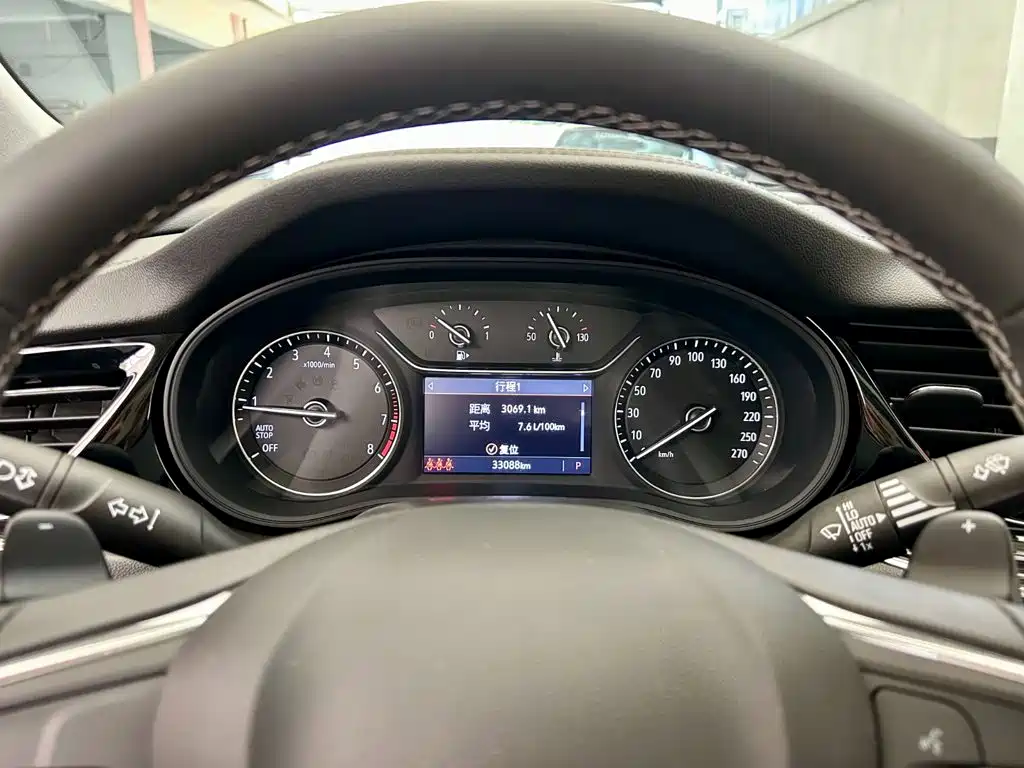 Photo 15 - Buick Regal