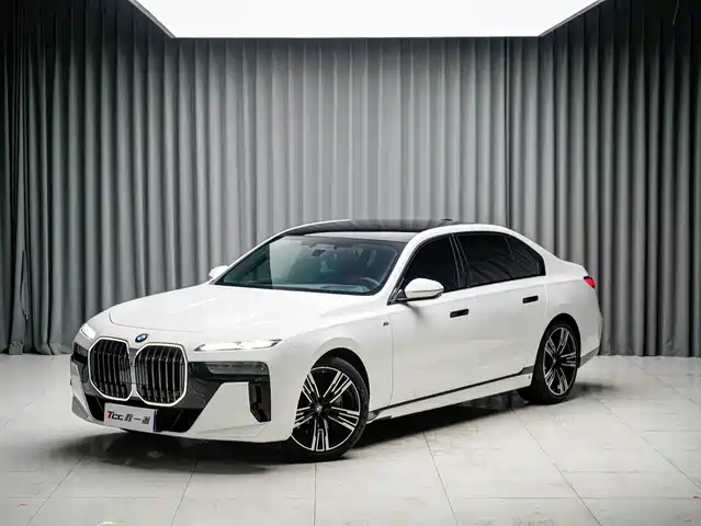 BMW 7 Series 2026 740Li Premium M Sport Package — фото 1