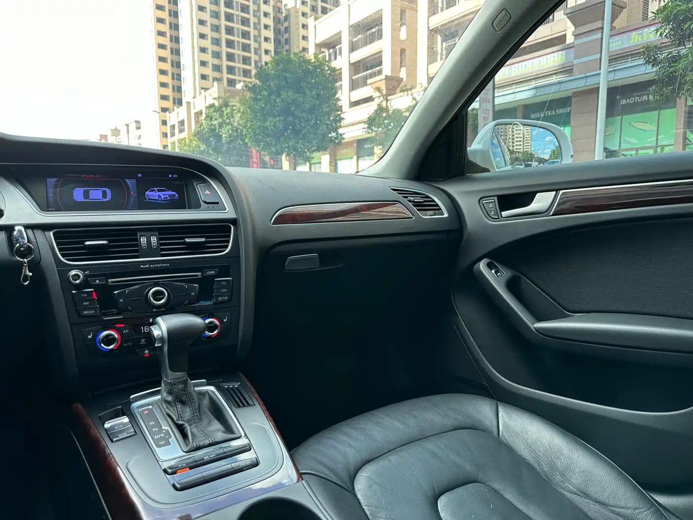 Photo 23 - Audi A4L