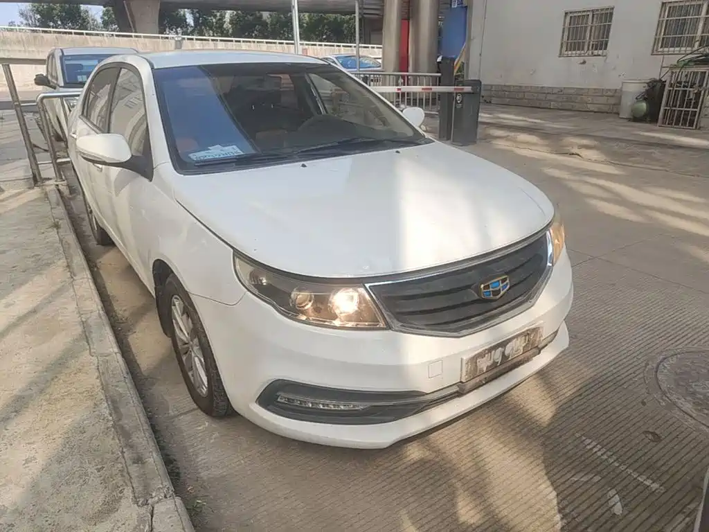 Фото 4 - Geely Vision