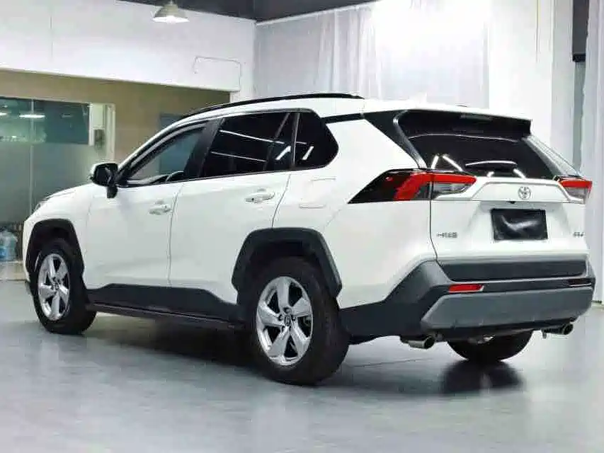Photo 4 - Toyota RAV4 Rongfang