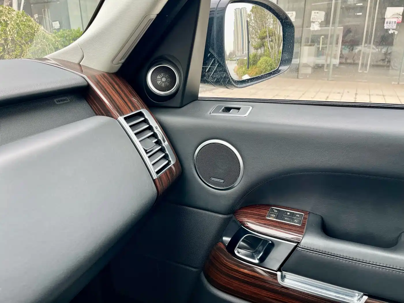 Land Rover Range Rover 2013 5.0 SC V8 Vogue SE фото 11