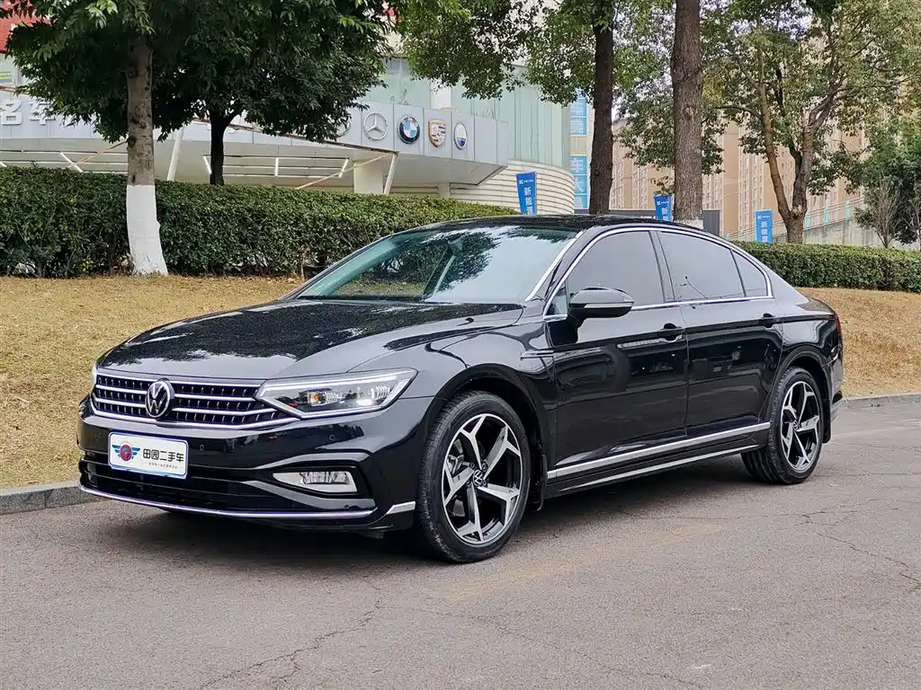 Volkswagen Magotan 2023 2 Million Units Anniversary Edition 330TSI DSG Leading Type