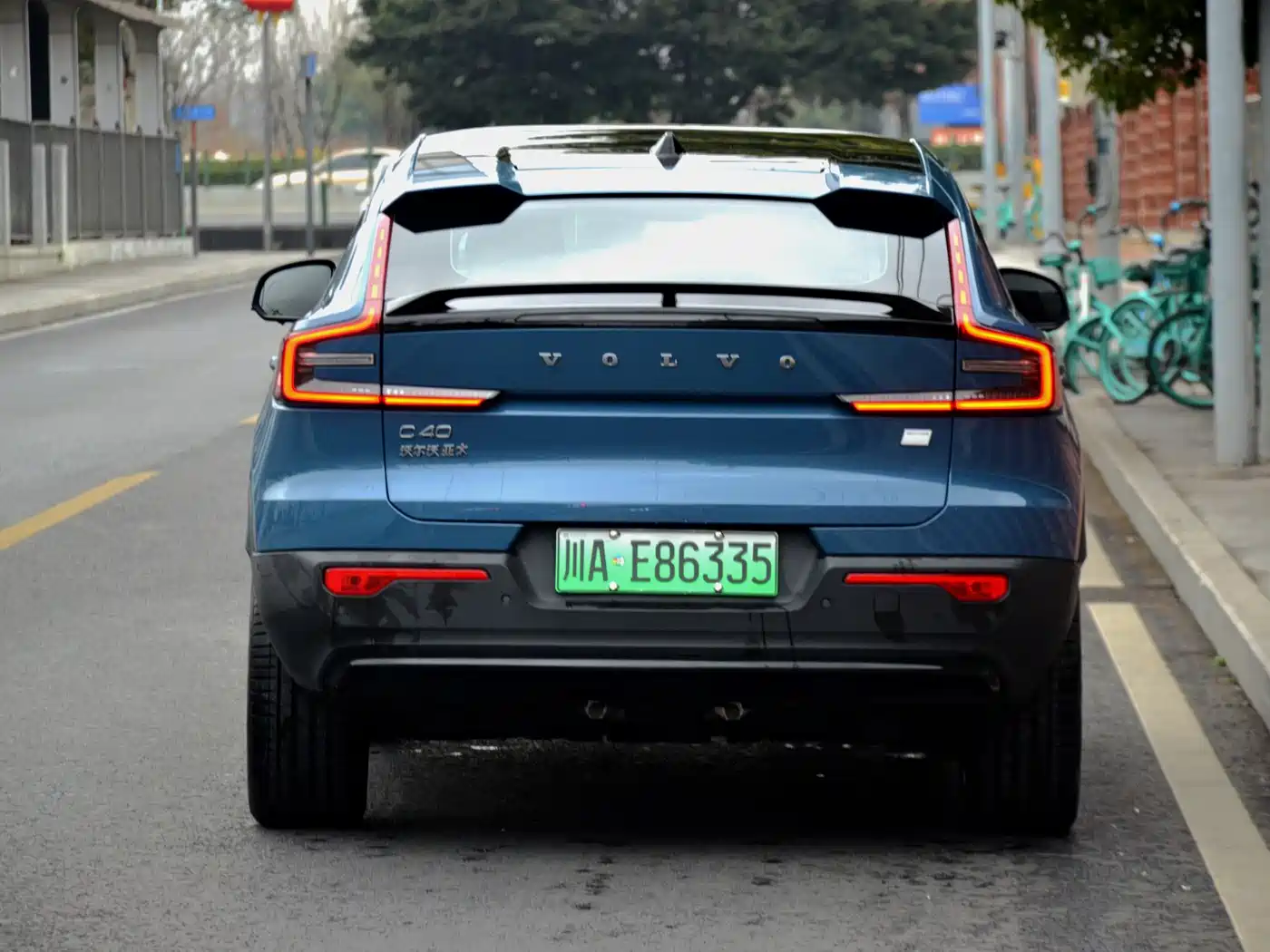 VOLVO C40