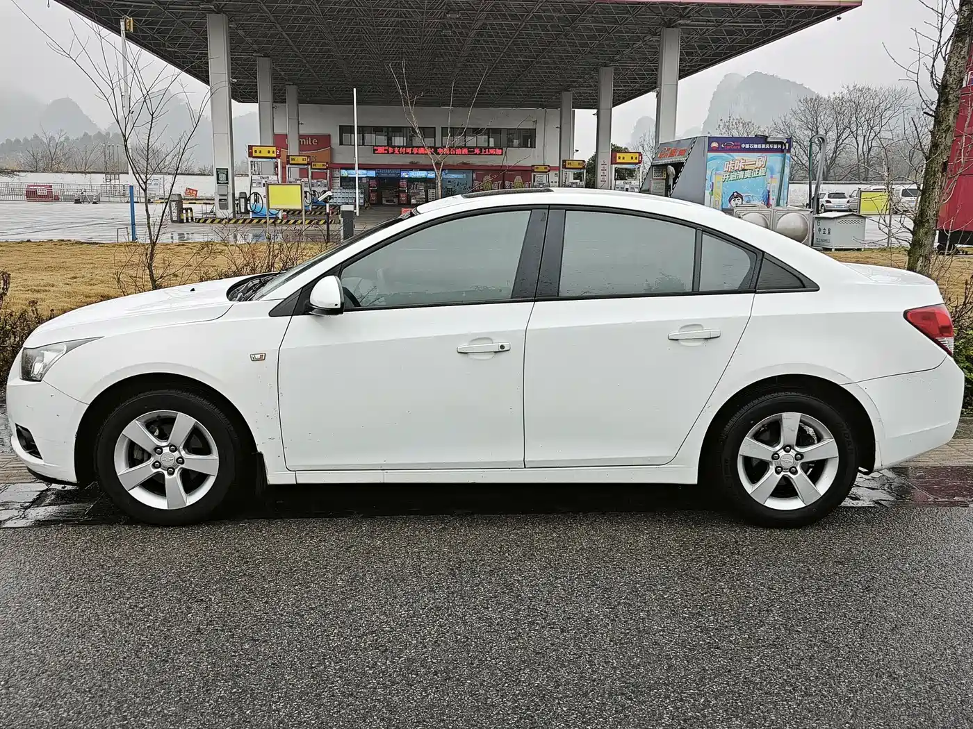 Chevrolet Cruze 2012 1.6L SE MT фото 4