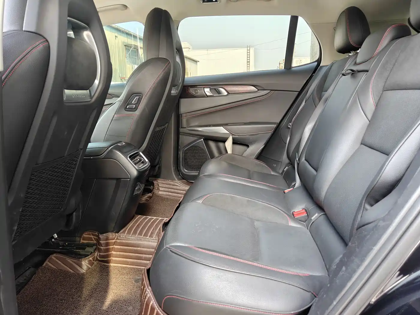 Lynk & Co 01 2019 2.0T AWD Pro Edition China VI фото 7
