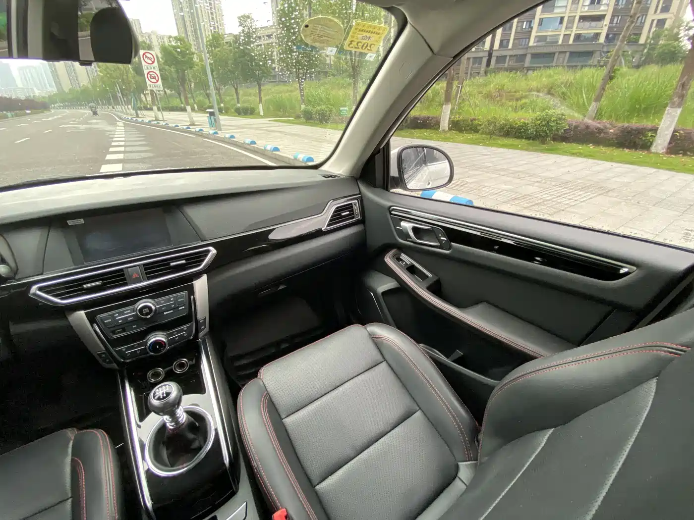 Zotye Damai X5 2015 2015 1.5T Manual Luxury (China IV)