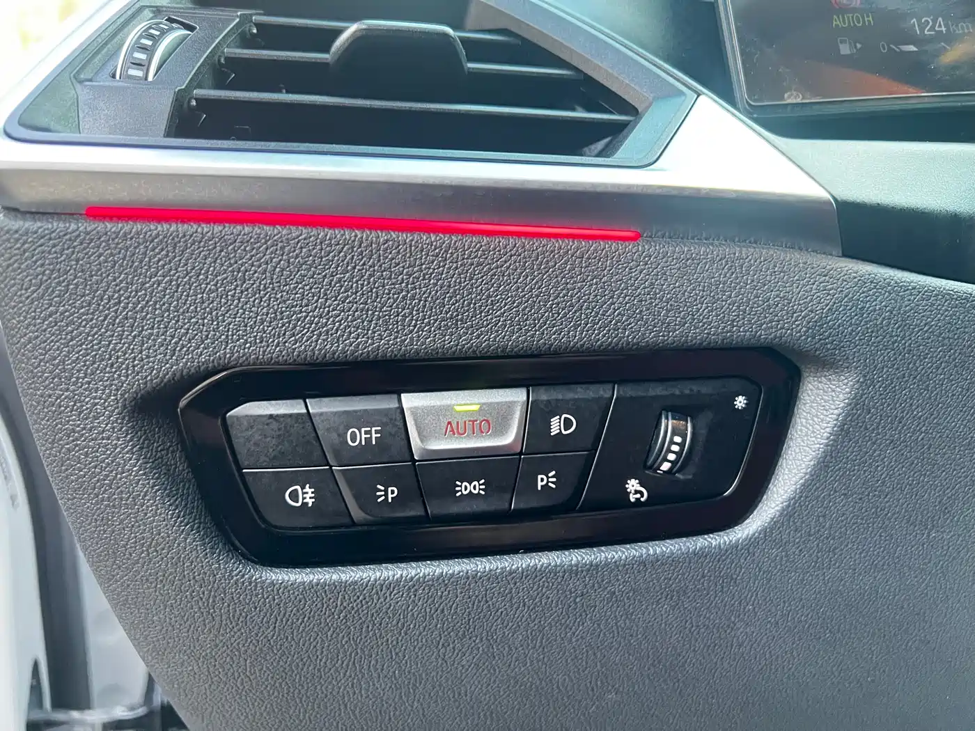 BMW 3 Series 2023 320Li M Sport Package фото 14