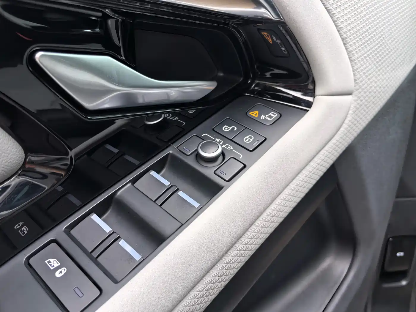Land Rover Range Rover Evoque 2020 249PS Youth Edition фото 10