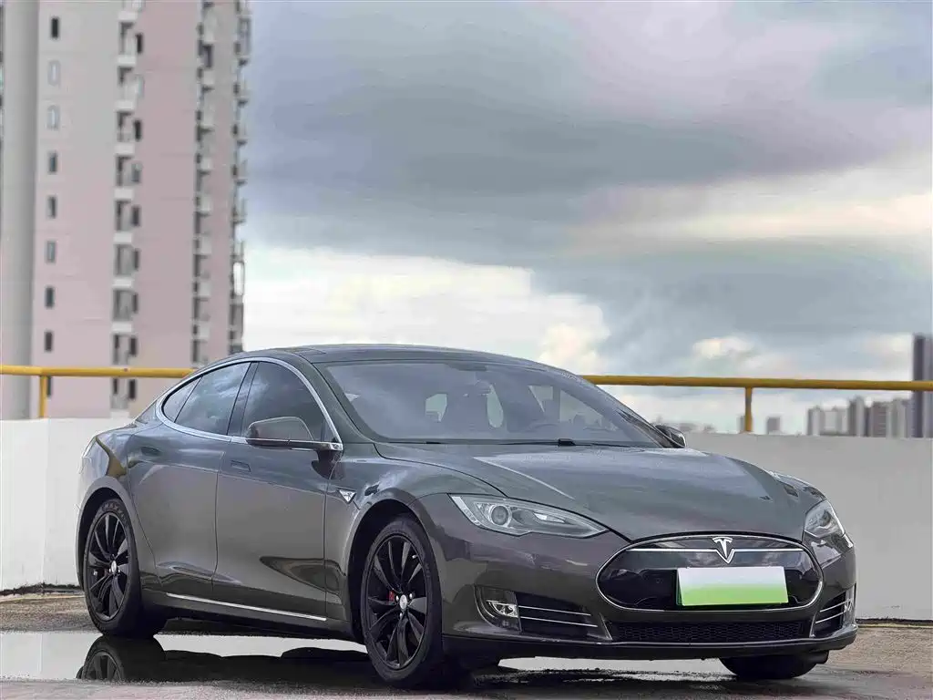 Фото 3 - Tesla Model S