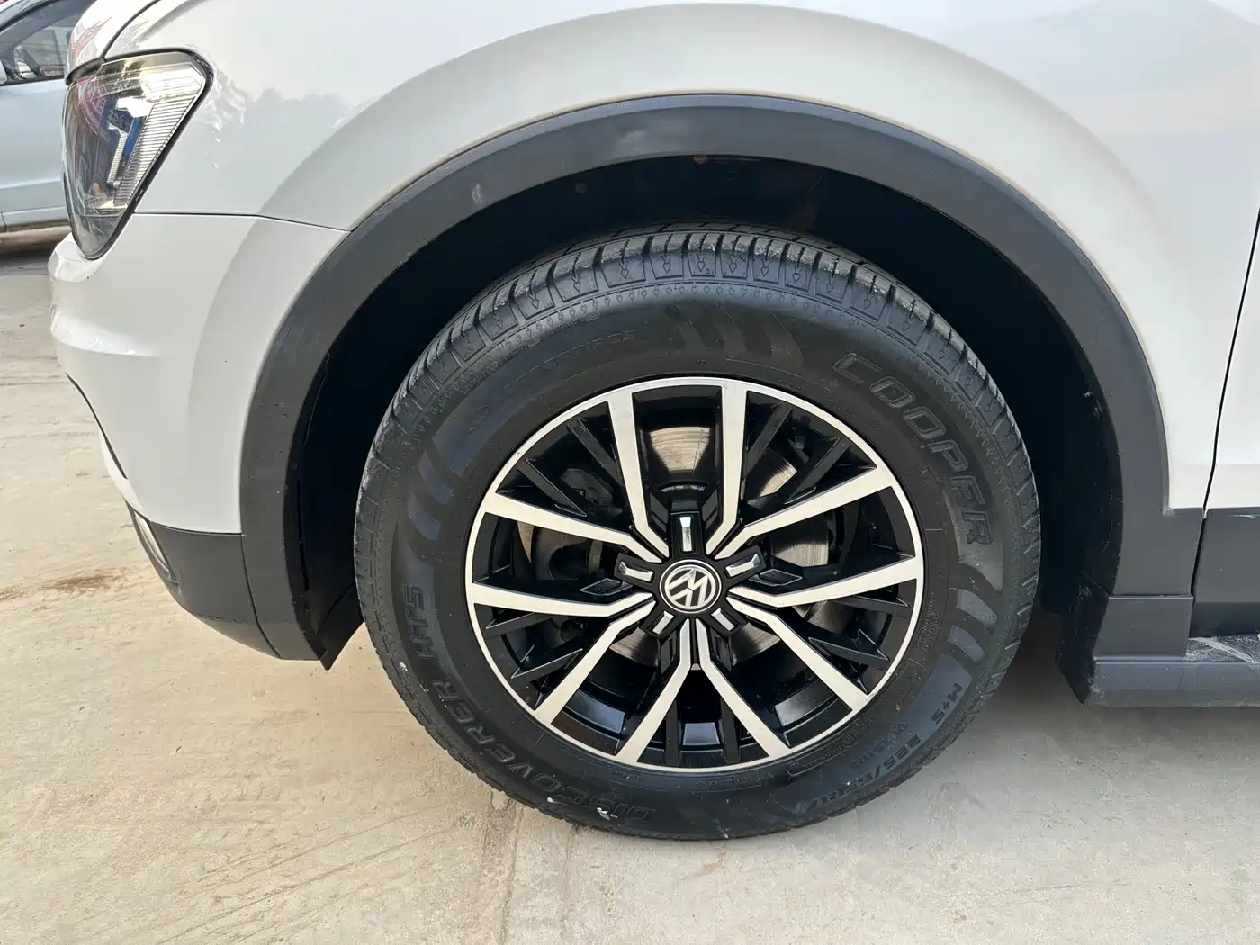 Volkswagen Tiguan L 2017 330TSI Automatic 2WD Luxury Edition фото 15