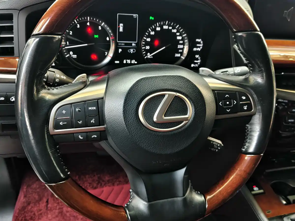 Lexus LX 2017 570 Dynamic Luxury фото 7