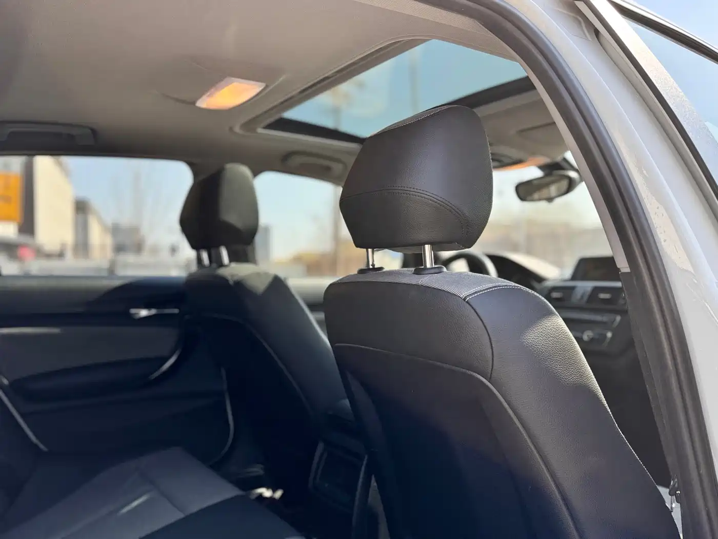 BMW 1 Series (Import) 2013 Facelift 116i Urban Model фото 24
