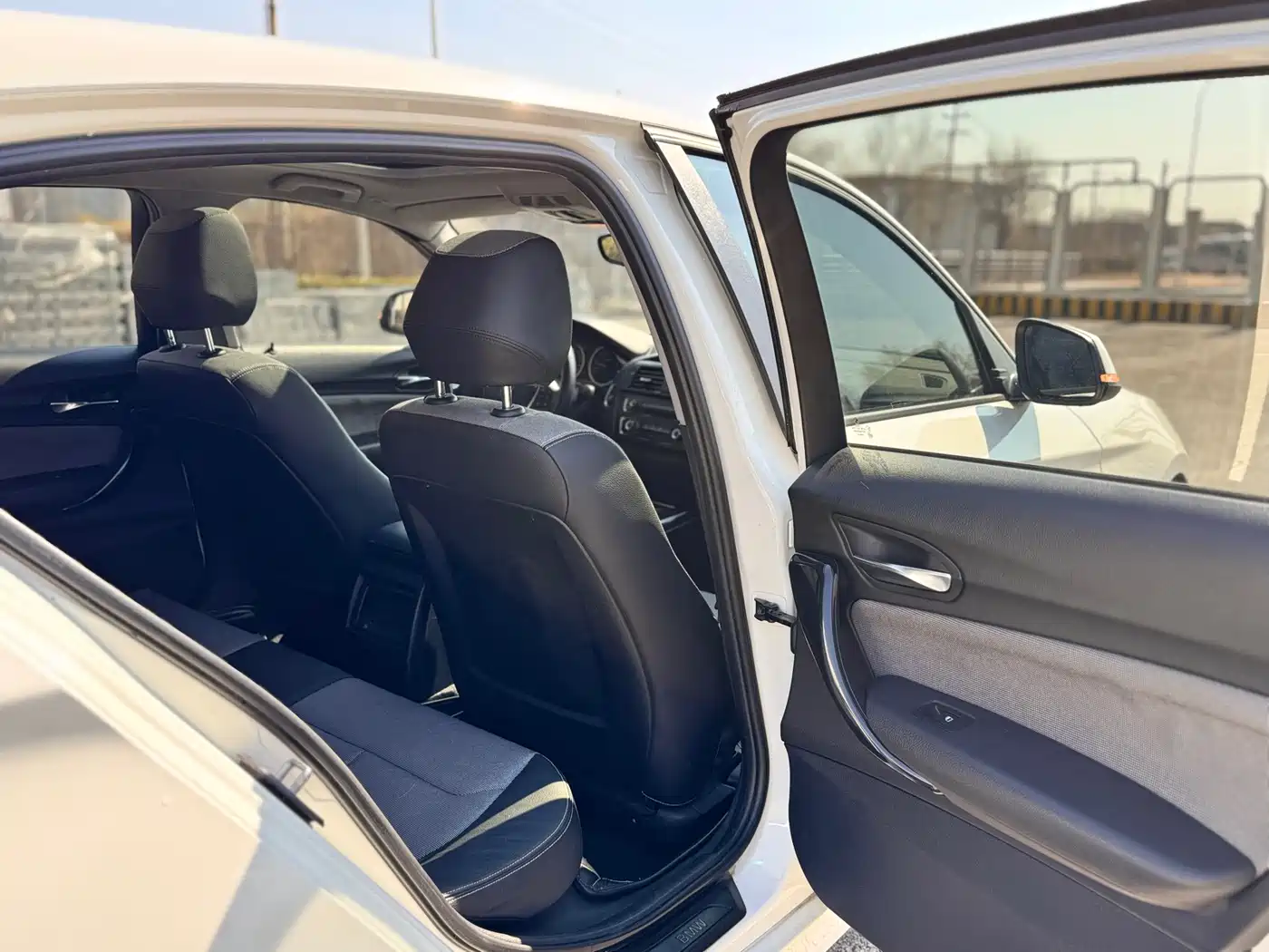 BMW 1 Series (Import) 2013 Facelift 116i Urban Model фото 23