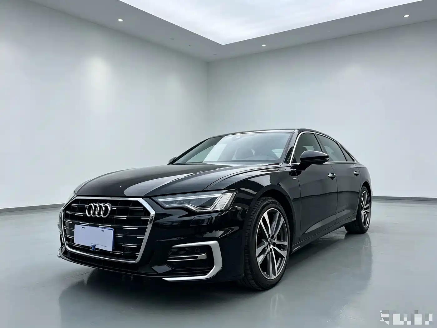 Фото 1 - Audi A6L