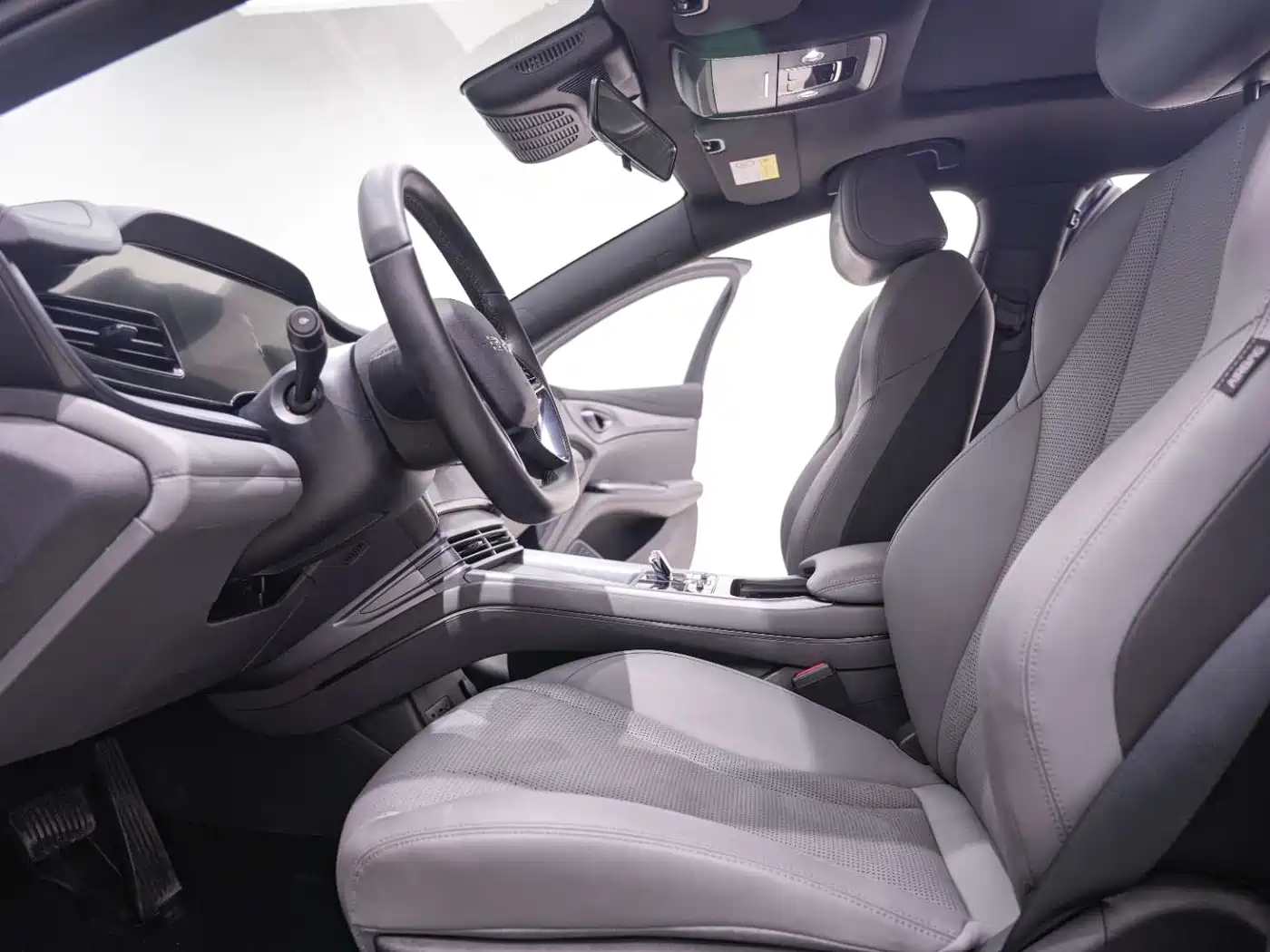 BYD Seal 2024 Glory Edition DM-i 1.5L 121km Luxury фото 23