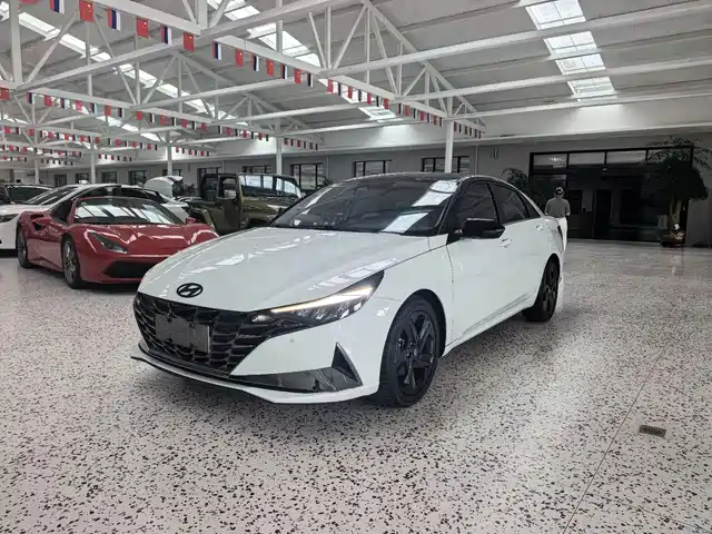 Hyundai Elantra 1.5L CVT, 20 Юбилейная серия