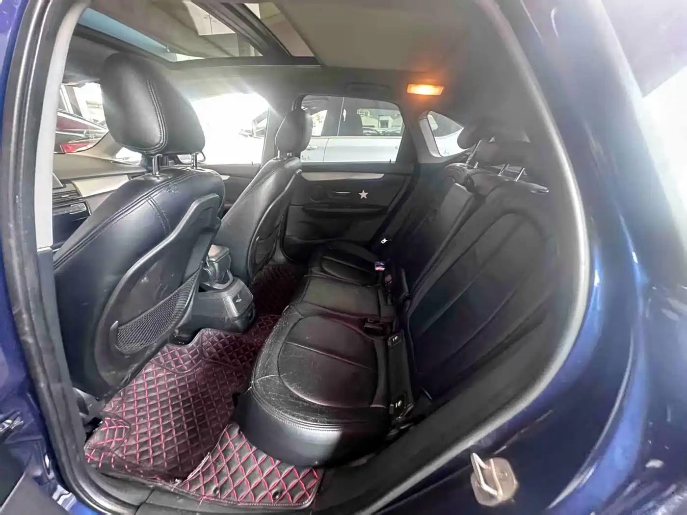 BMW 2 Series Touring 2016 218i Fashion Model фото 6