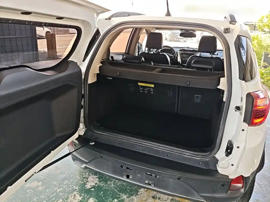 BYD Yuan New Energy 2019 2019 EV360 Smart Connect Premium Edition
