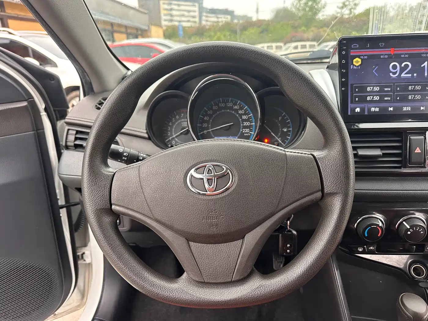 Toyota Vios 2016 1.5L Automatic Zhi Zhen Xing Yao Edition фото 7
