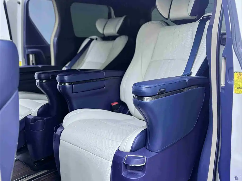 Toyota Alphard 2011 Model 2.4L Luxury фото 12