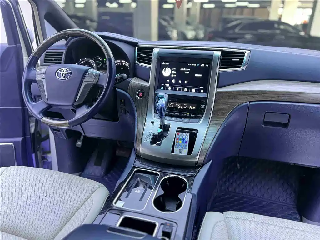 Toyota Alphard 2011 Model 2.4L Luxury фото 19