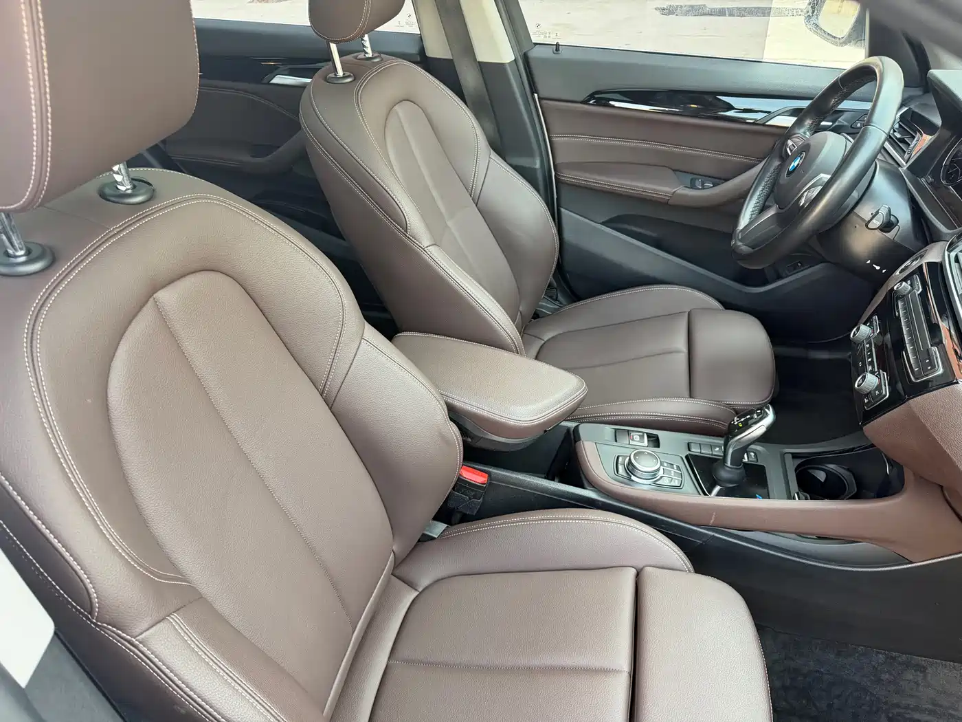 BMW X1 2022 sDrive25Li Leading фото 19