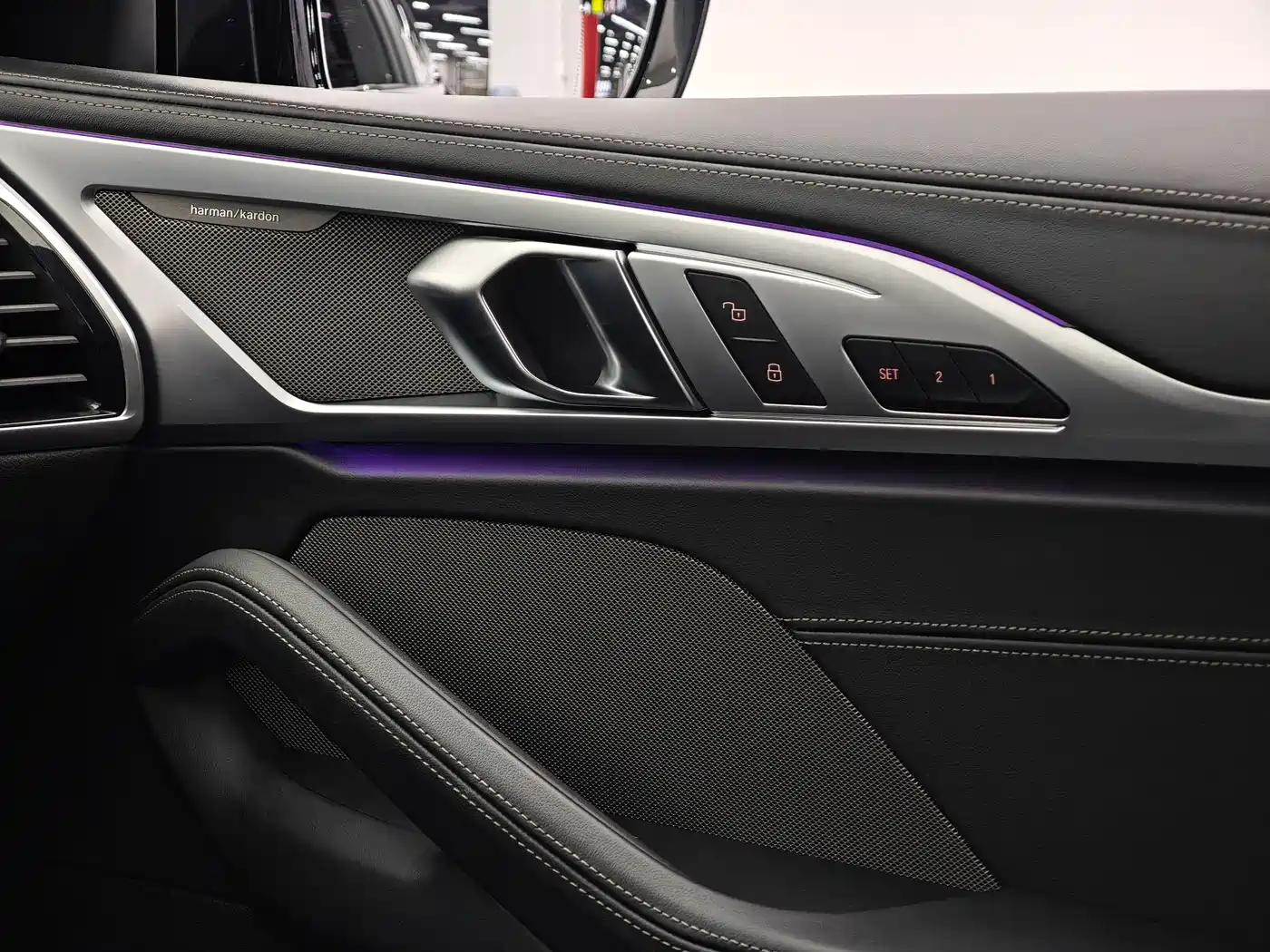 BMW 8 Series 2019 840i Coupe M Sport Package фото 17