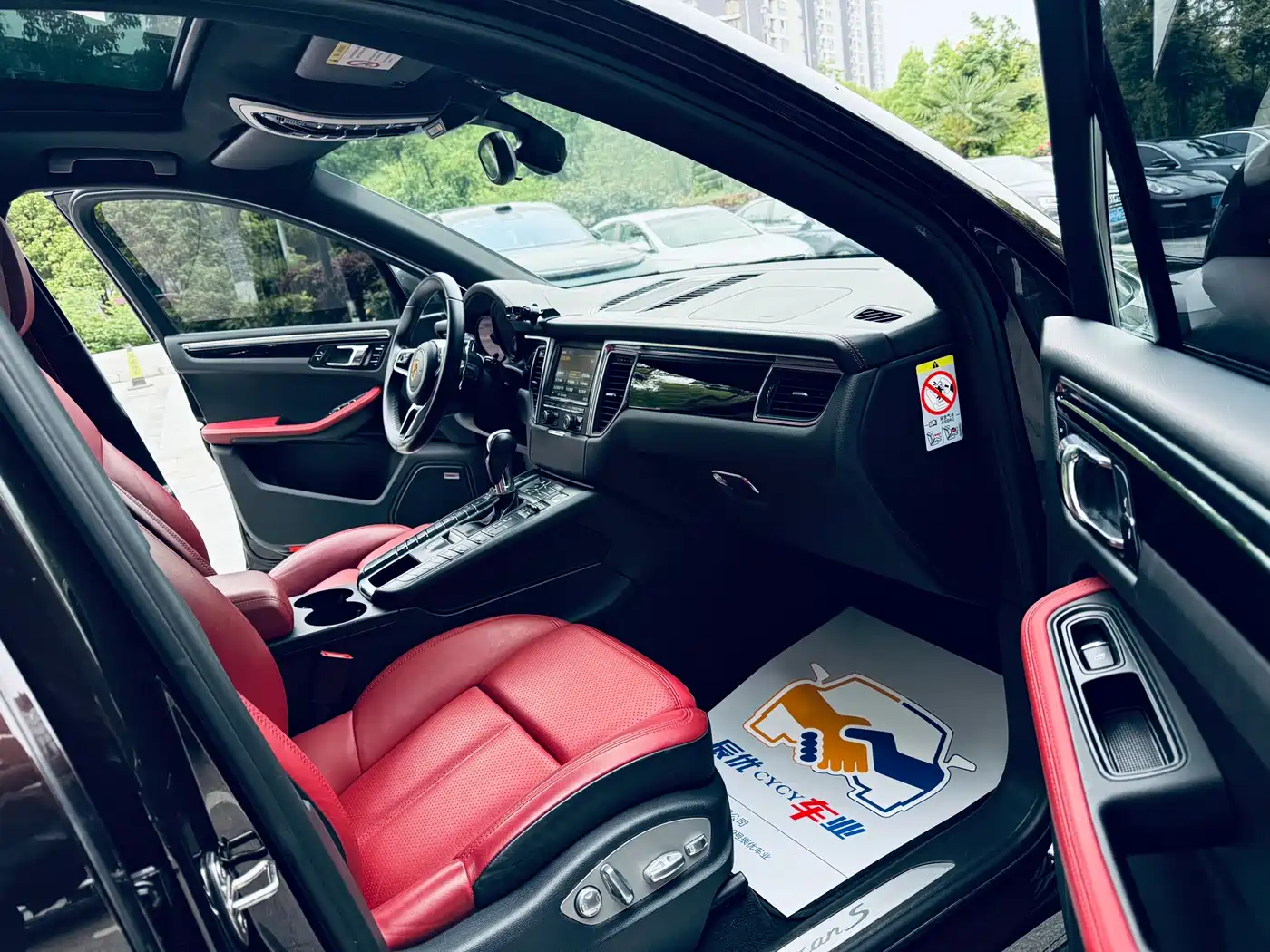 Porsche Macan 2016 Macan S 3.0T фото 9