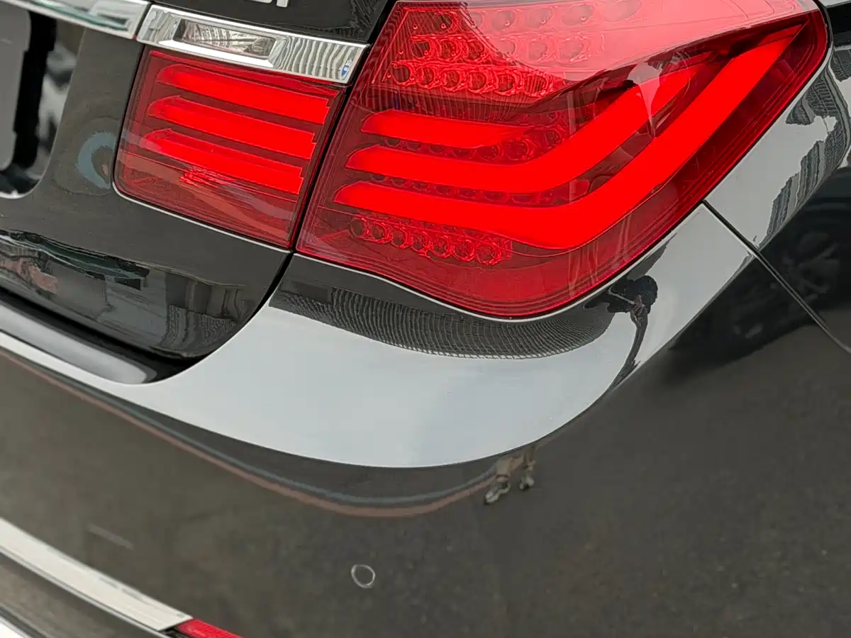 BMW 7 Series 2013 Model 760Li фото 23