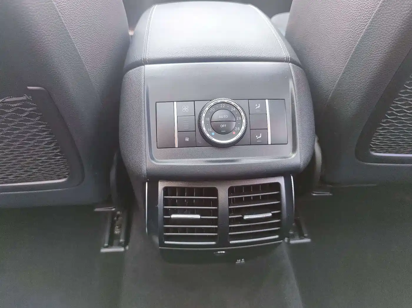 Mercedes-Benz R-Class 2017 R 320 4MATIC Business Collector's Edition фото 11