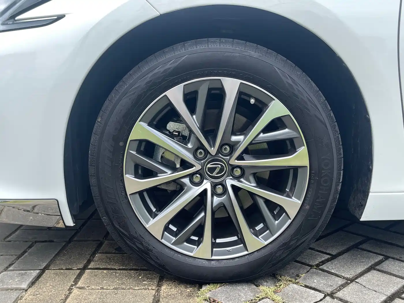Lexus ES 2026 2025 200 Ultimate Edition