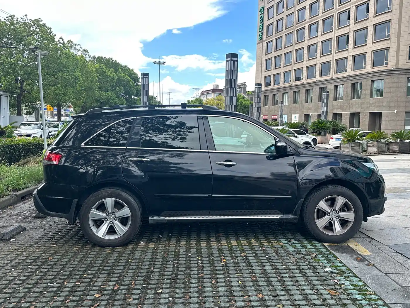 Acura MDX 2013 2011 Model 3.7 Comfort Premium Sport Edition