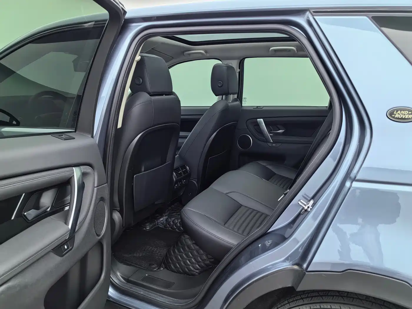 Land Rover Discovery Sport 2020 200PS Family Edition фото 11