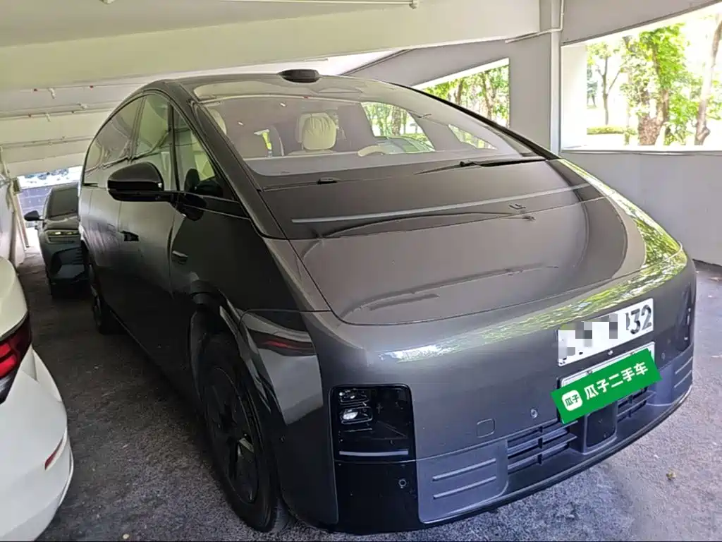 Li Auto MEGA 2025 2025 Model Home Family Special Edition