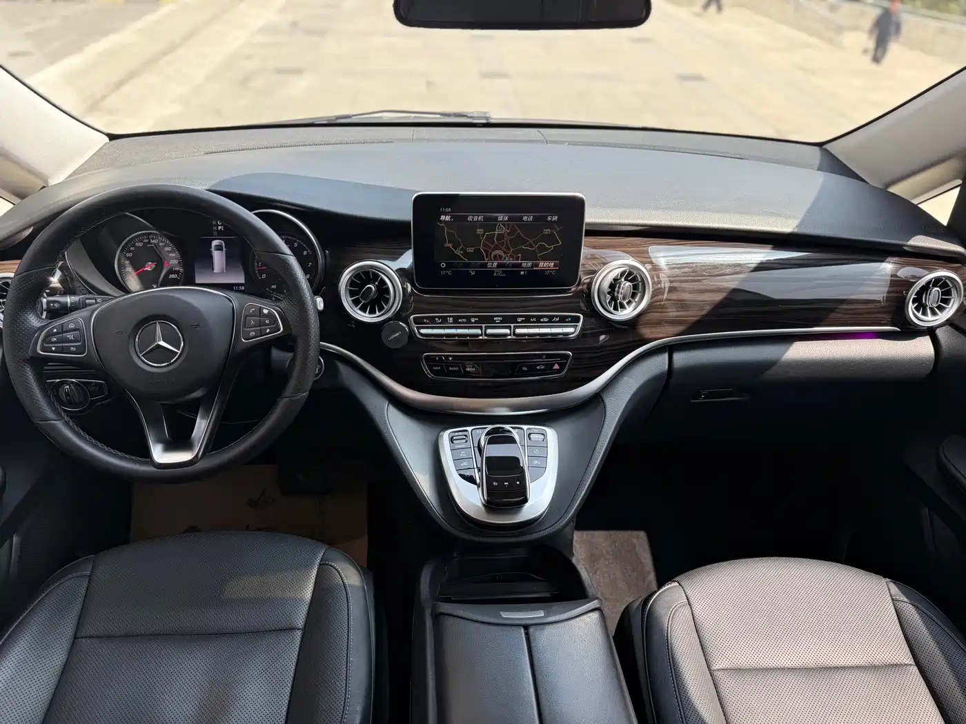 Mercedes-Benz V-Class 2018 V 260 Navigator Edition China VI фото 15