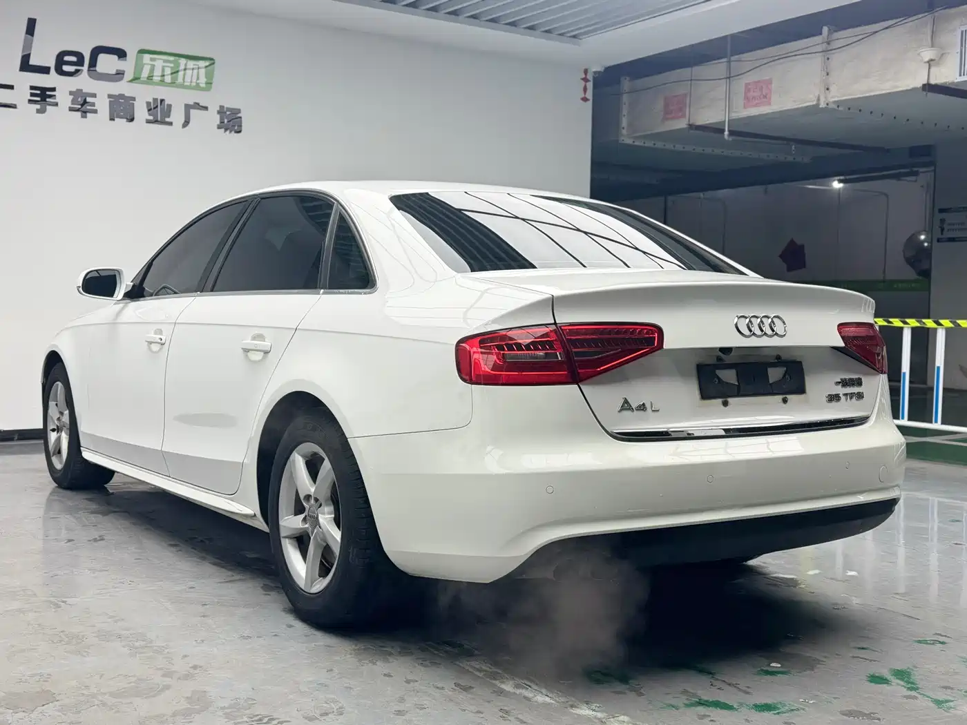Audi A4L 2013 35 TFSI Automatic Standard фото 4